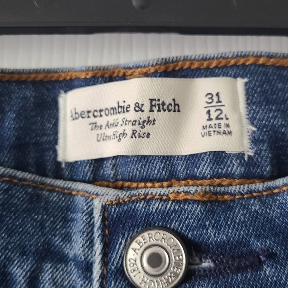 NWT Abercromie & Fitch Curve Love Ultra High Rise Ankle Straight - Picture 4 of 5